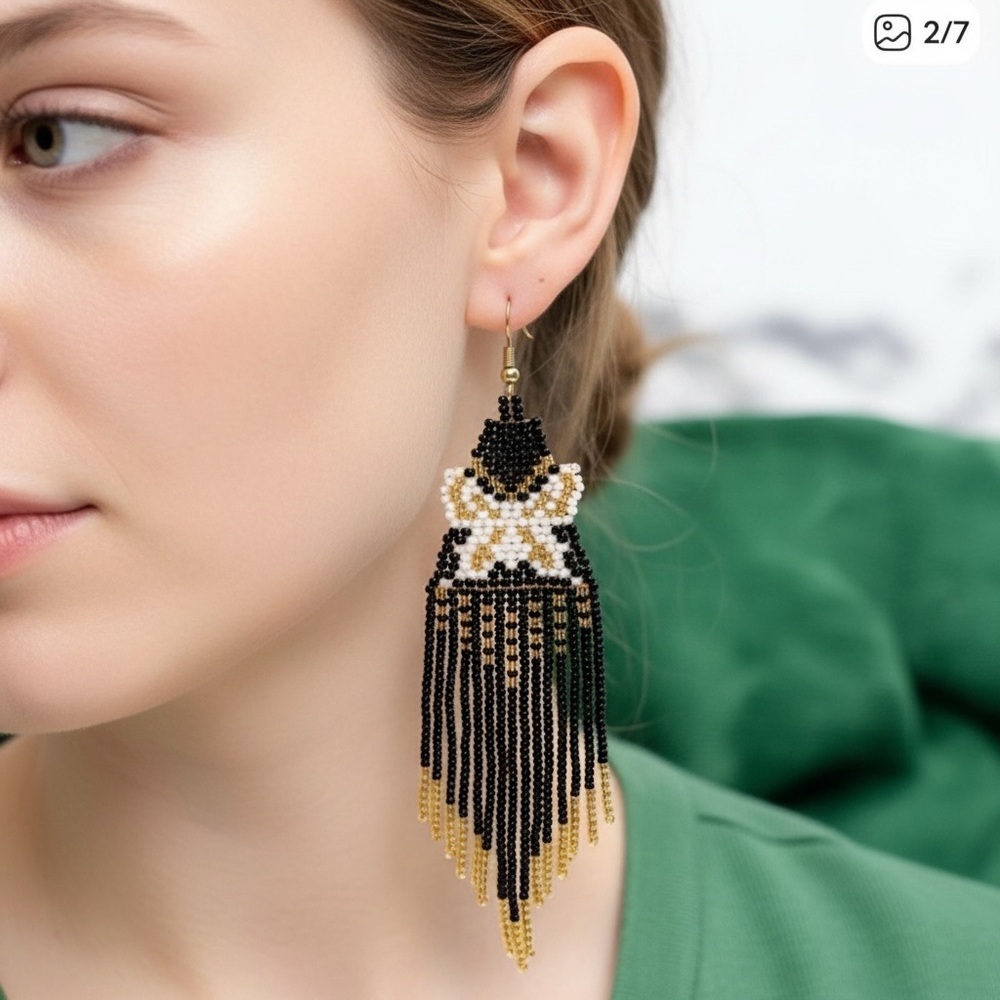 Black and Gold Bow Pattern Beaded Tassel Earrings. New. - Picture 6 of 9